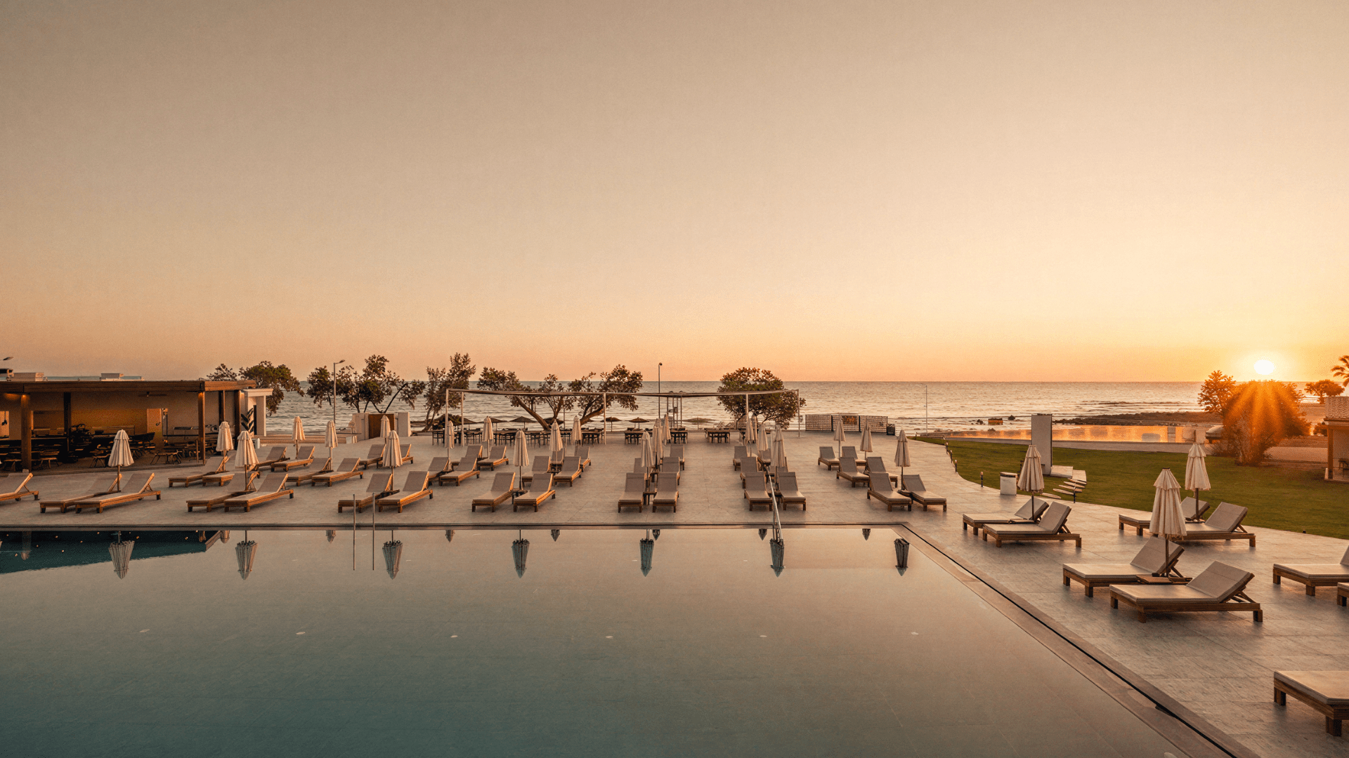 oya beach resort